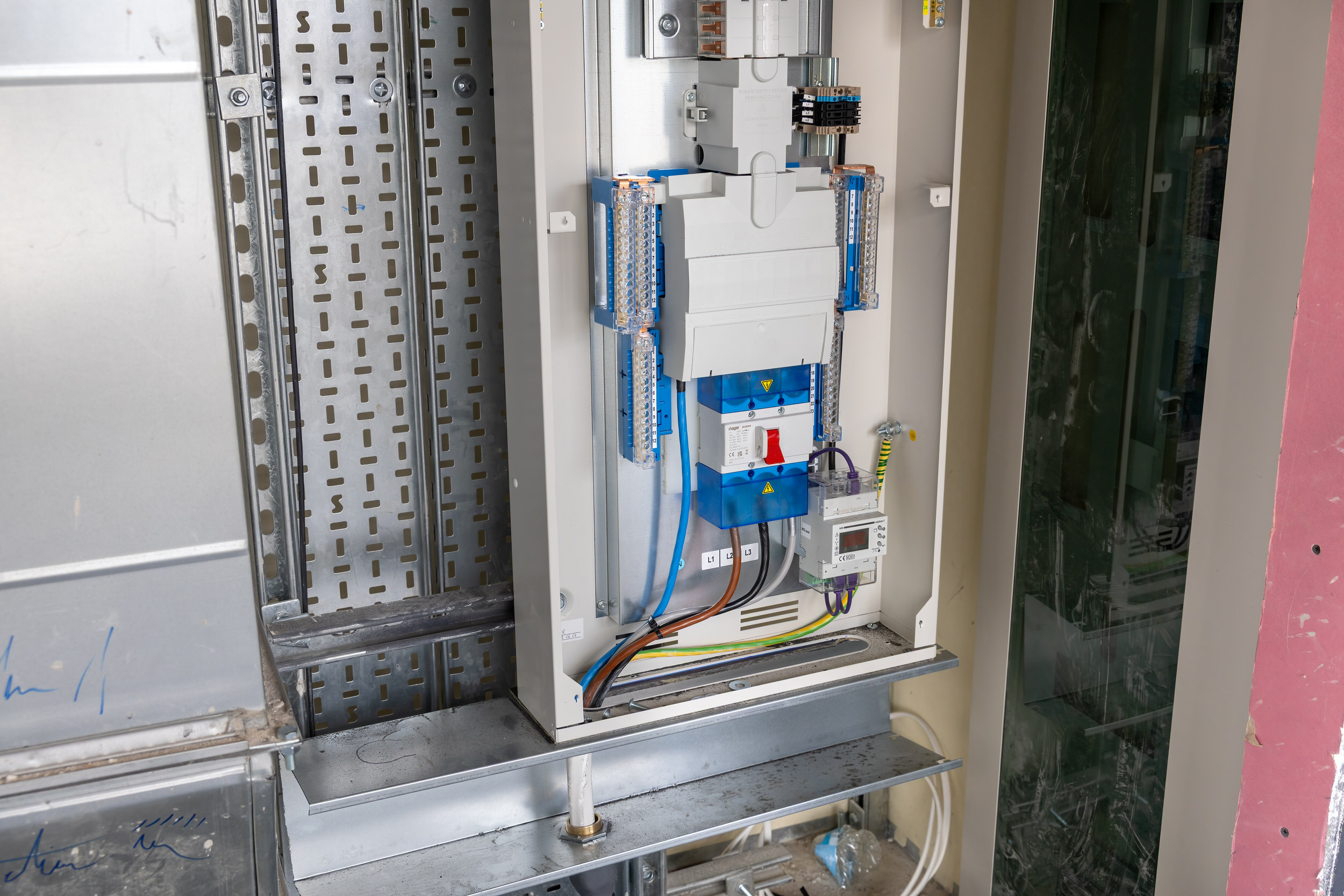 Consumer unit and final circuit wiring during a rewire